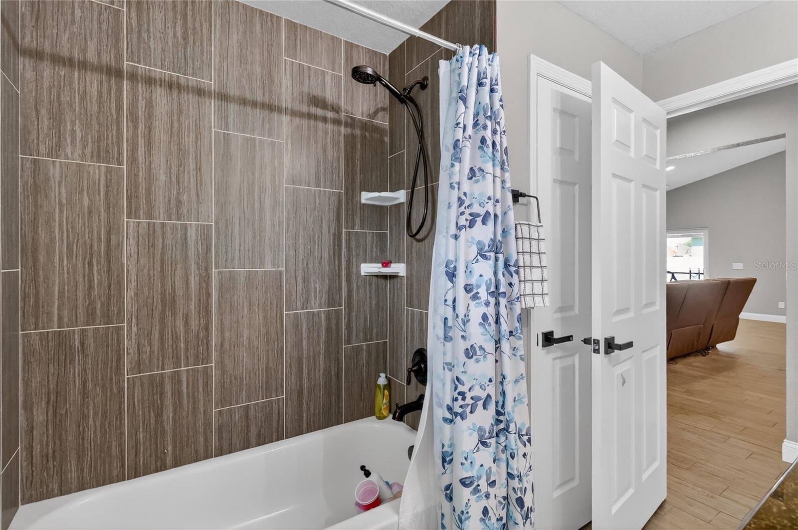 Image 42 of 56 For 143 Bentley Oaks Boulevard