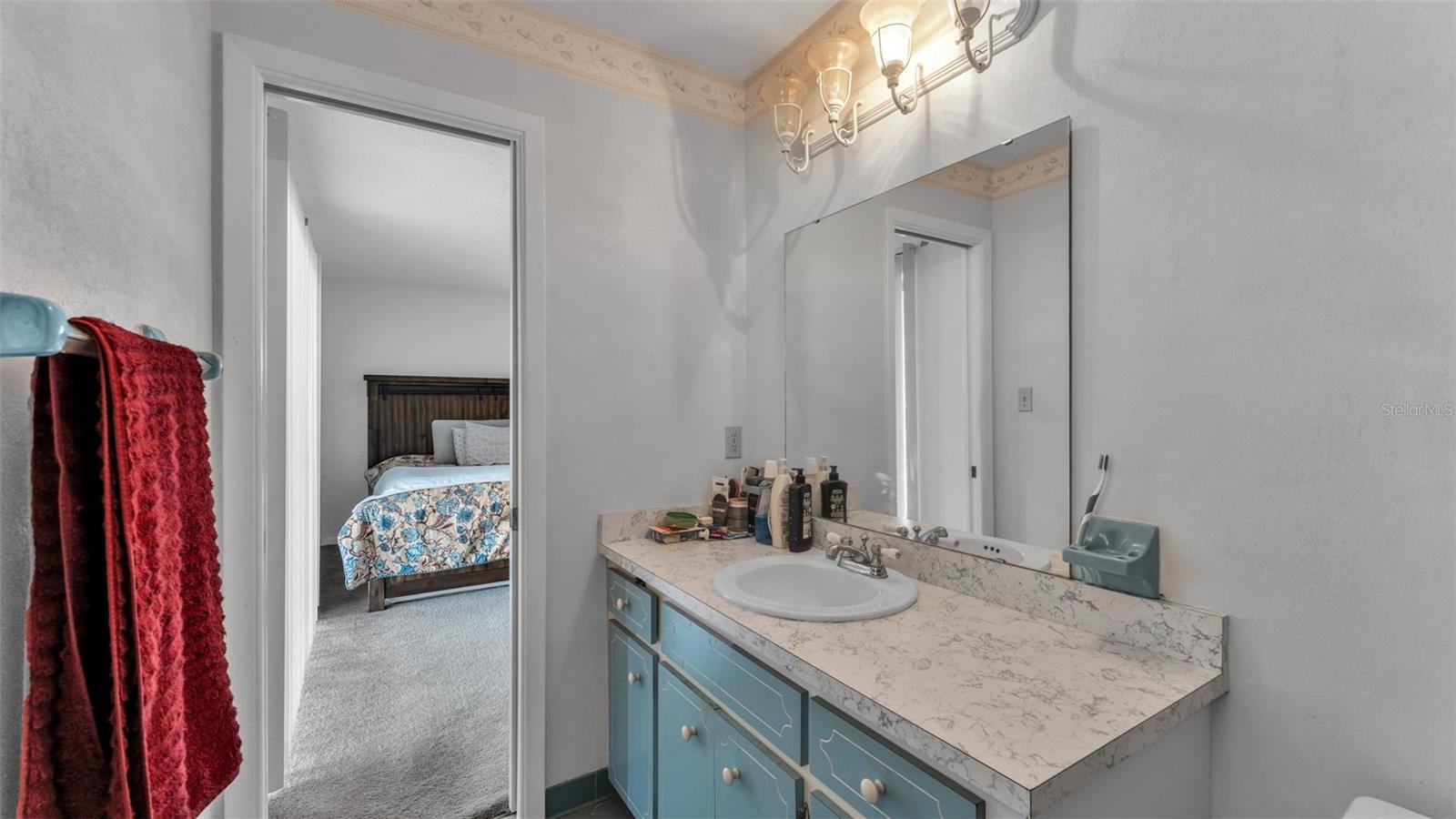 Image 20 of 39 For 5717 Lake Grove Drive