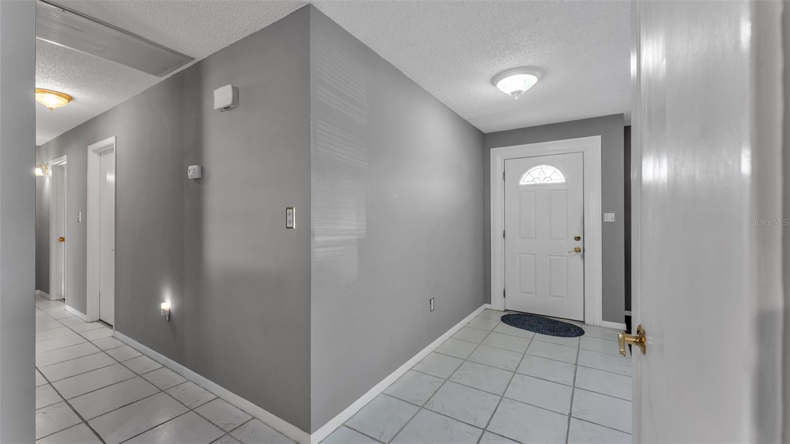 Image 5 of 39 For 5717 Lake Grove Drive