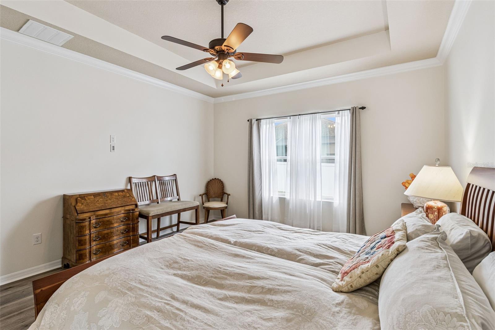 Image 22 of 56 For 31518 Bearded Oak Drive