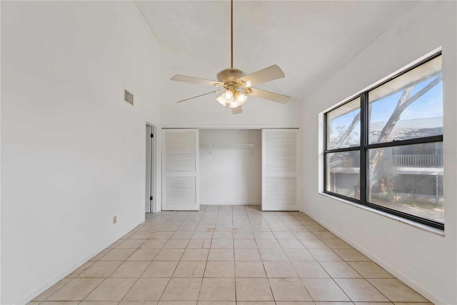 Image 14 of 26 For 2040 San Marcos Drive Se 206