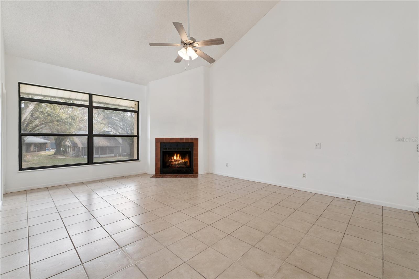 Image 4 of 26 For 2040 San Marcos Drive Se 206