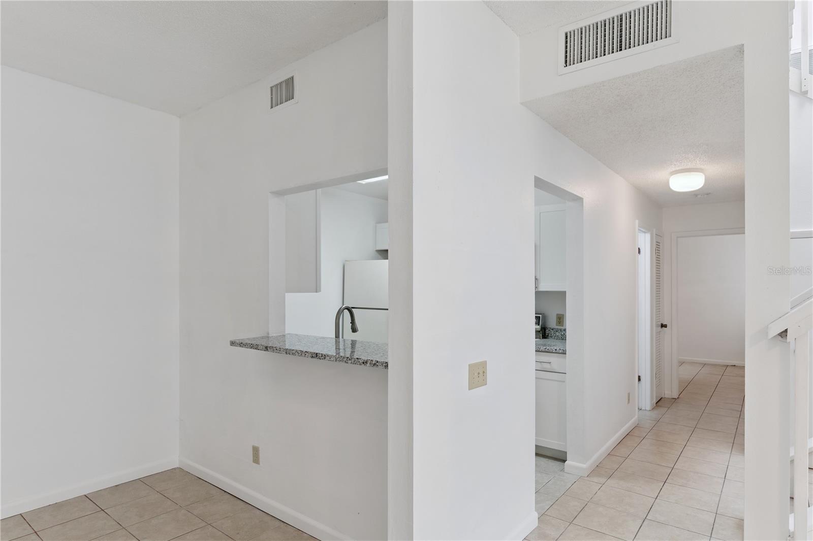 Image 8 of 26 For 2040 San Marcos Drive Se 206