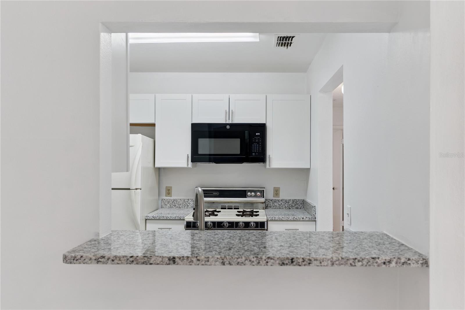 Image 9 of 26 For 2040 San Marcos Drive Se 206