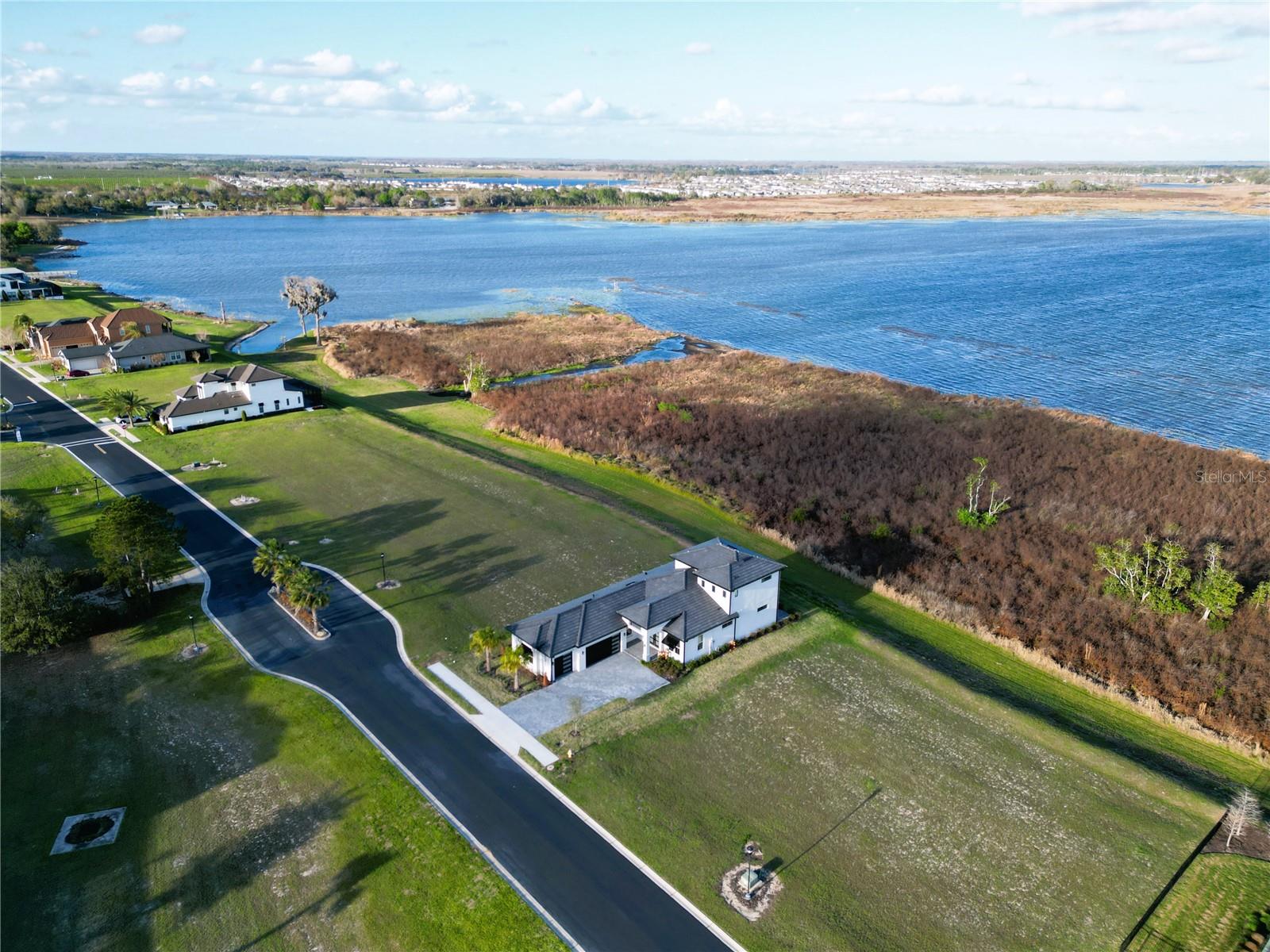 Image 5 of 33 For 344 Caladium Avenue