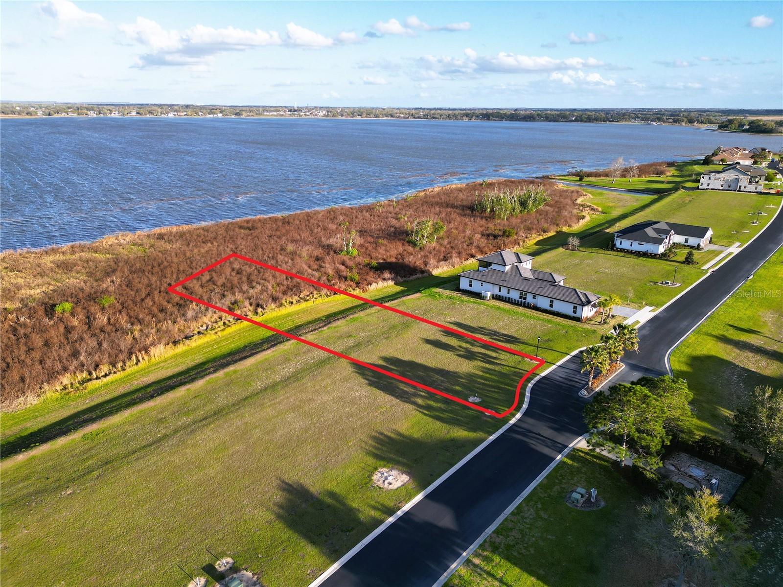Image 8 of 33 For 344 Caladium Avenue
