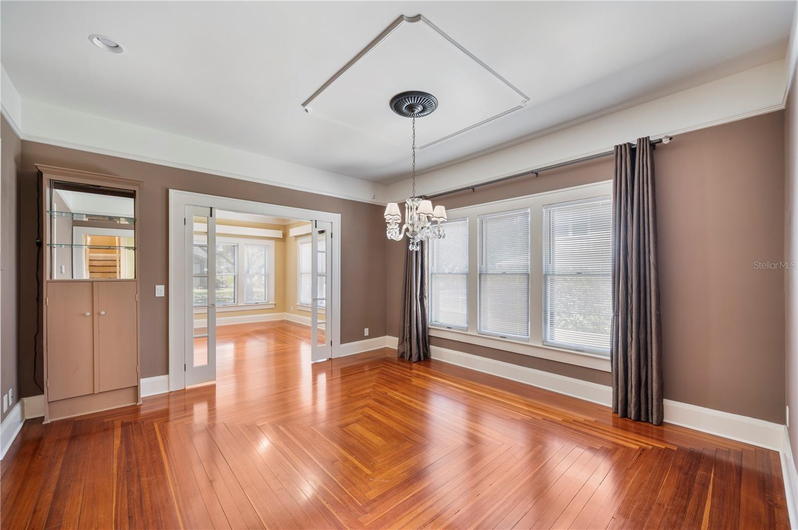 Image 13 of 67 For 832 Success Avenue