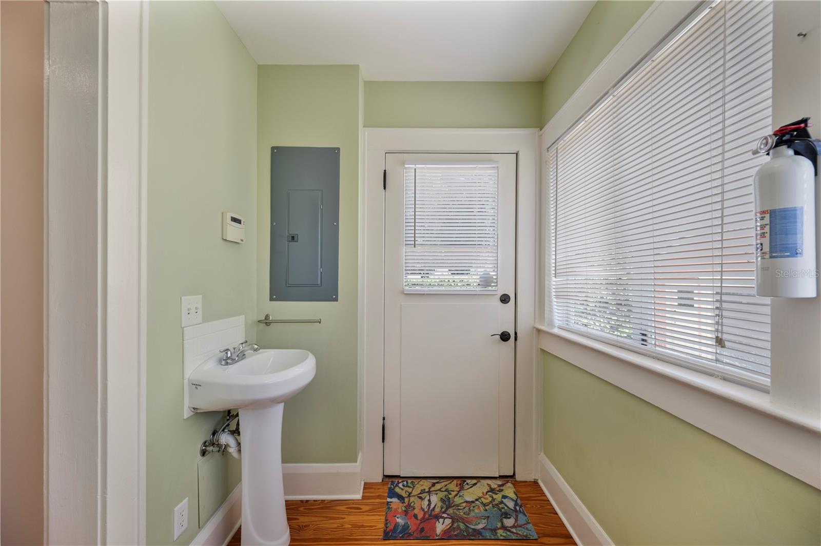 Image 35 of 67 For 832 Success Avenue