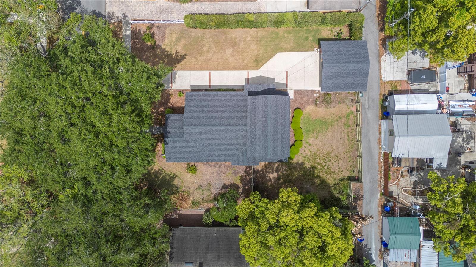 Image 53 of 67 For 832 Success Avenue