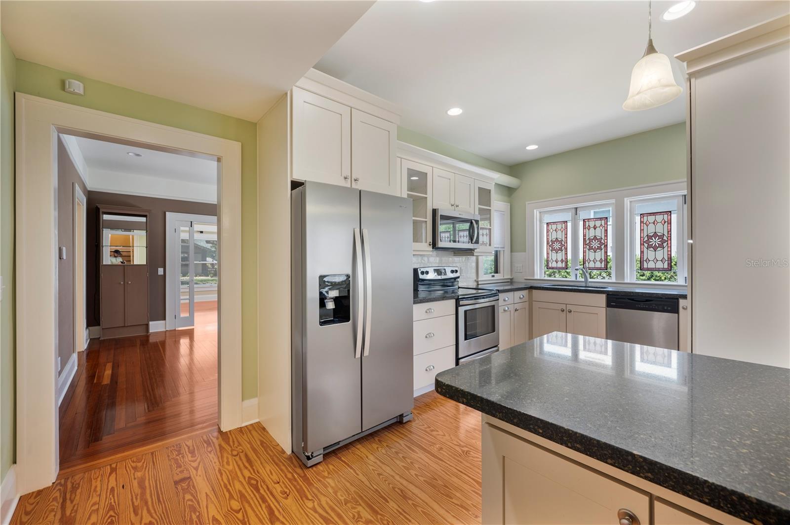 Image 6 of 67 For 832 Success Avenue