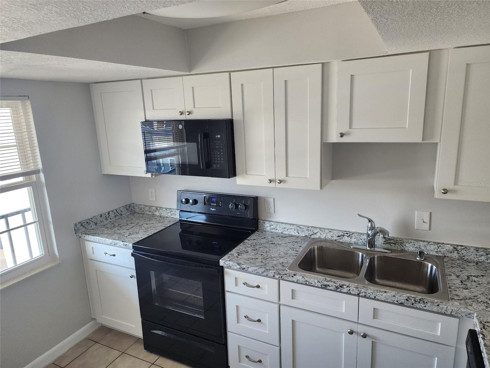 Image 12 of 45 For 333 Lake Howard Drive Nw 313a