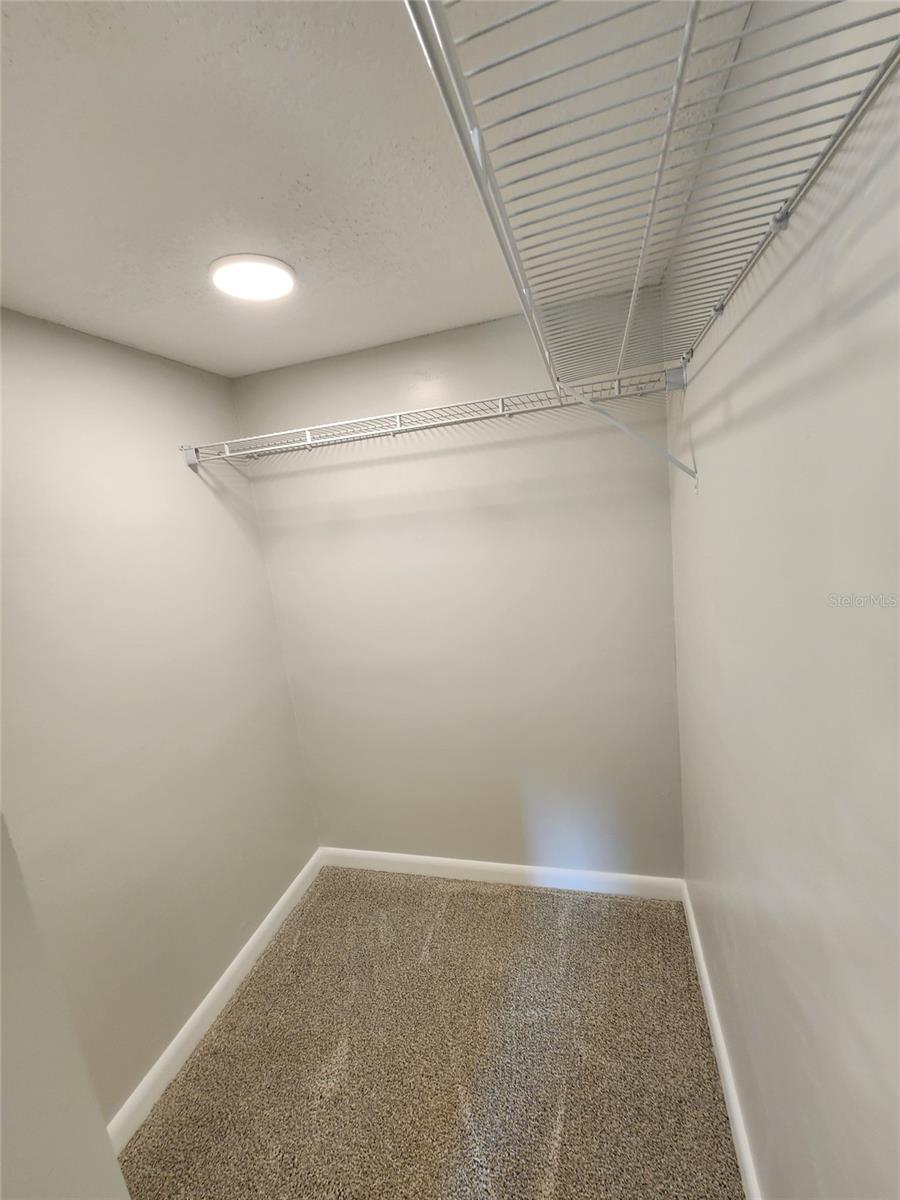 Image 20 of 45 For 333 Lake Howard Drive Nw 313a