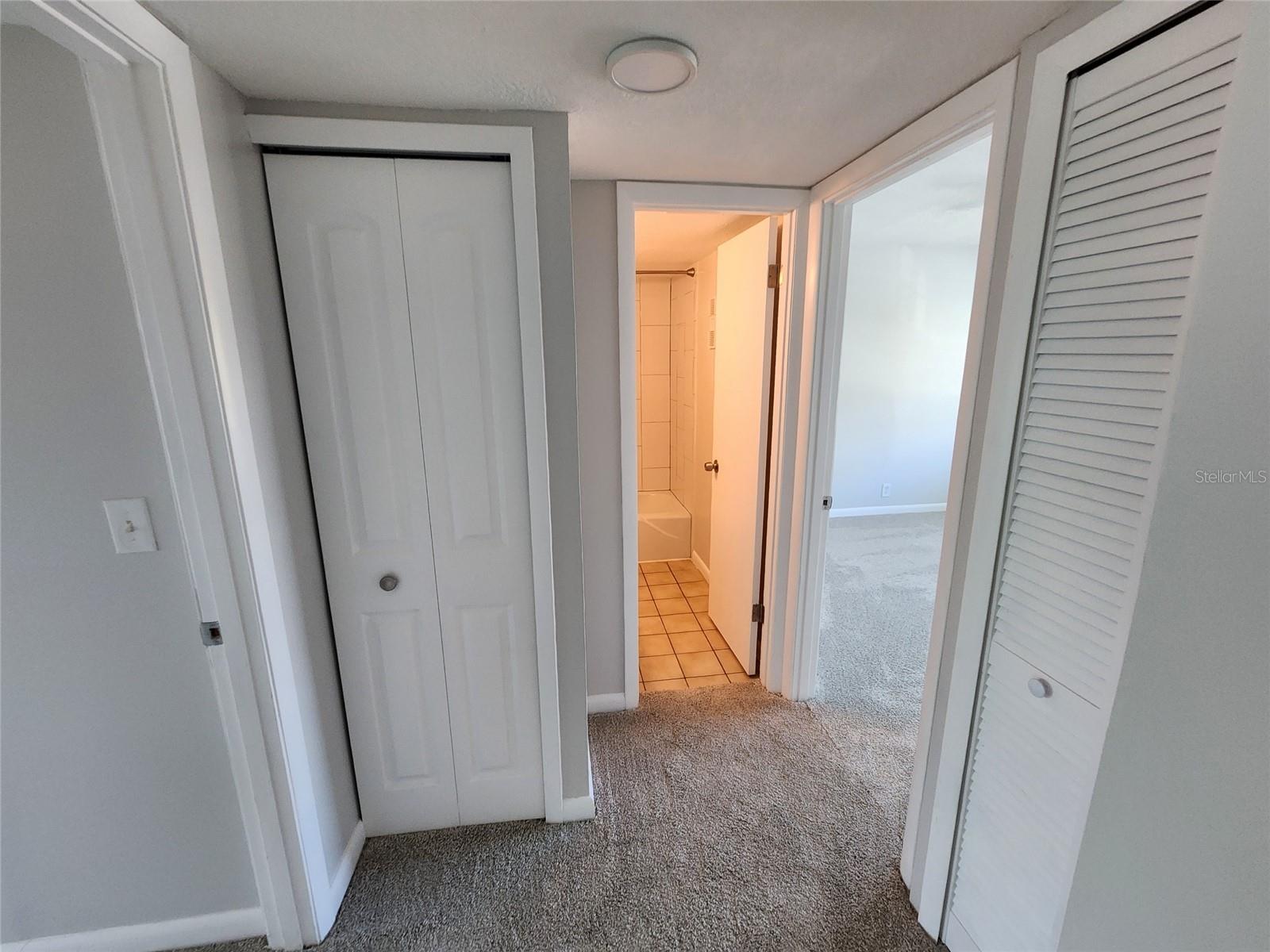 Image 21 of 45 For 333 Lake Howard Drive Nw 313a