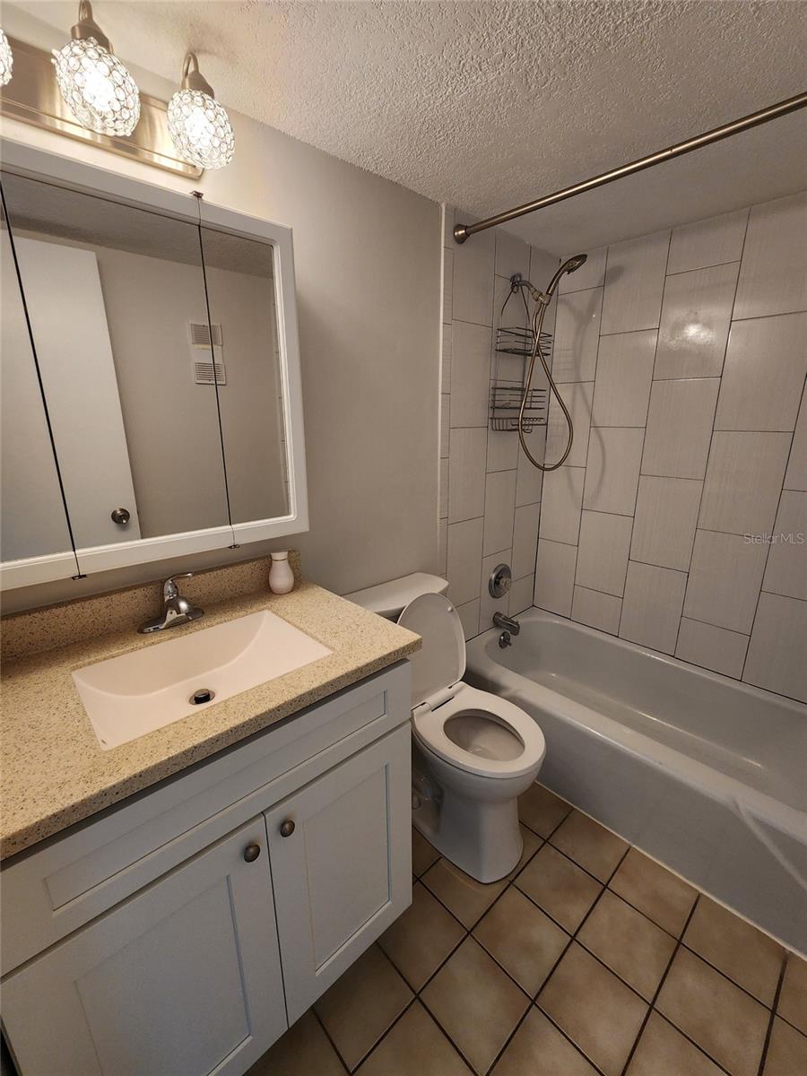 Image 23 of 45 For 333 Lake Howard Drive Nw 313a