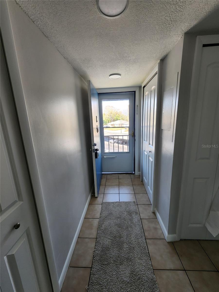 Image 27 of 45 For 333 Lake Howard Drive Nw 313a