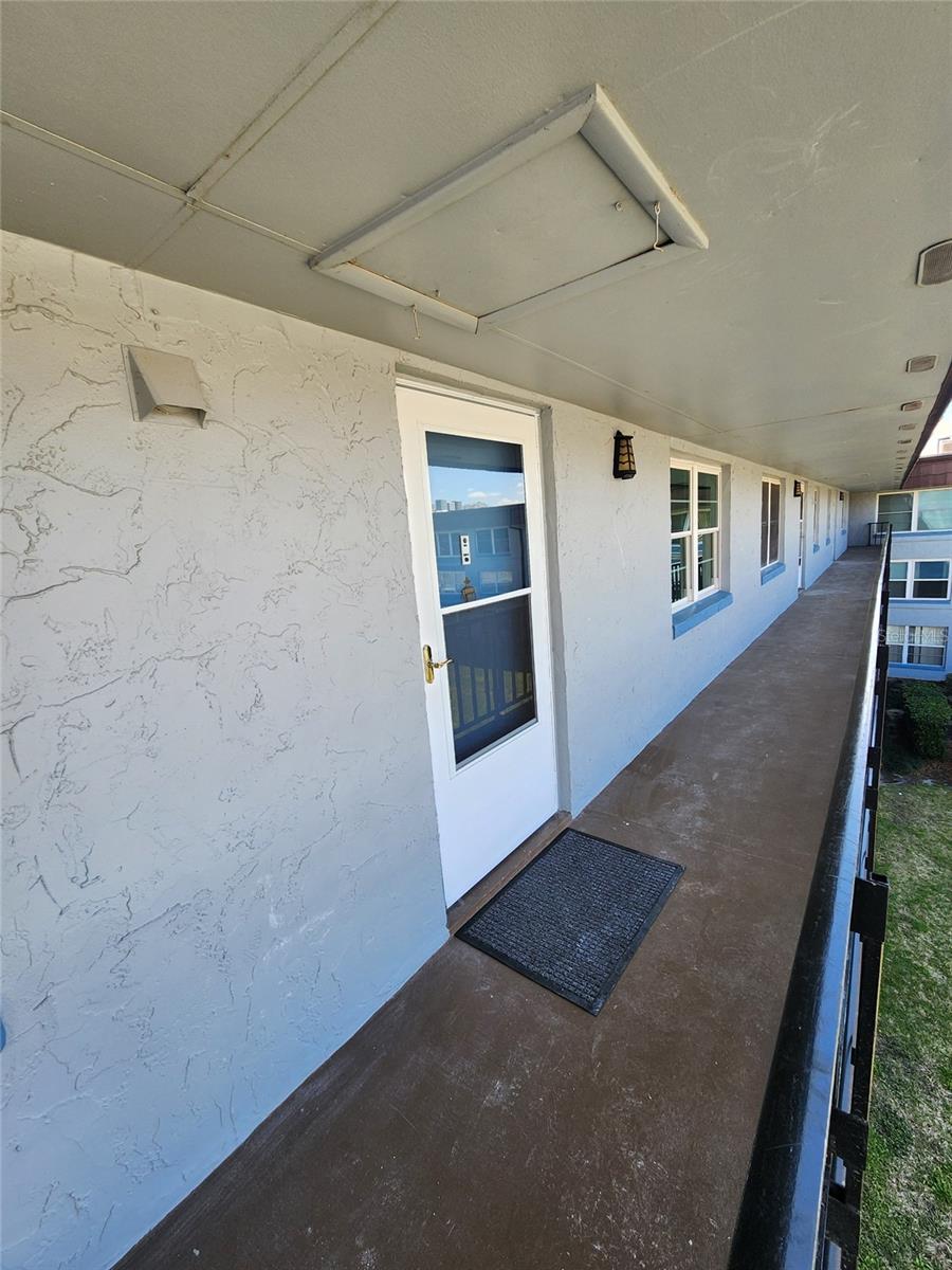 Image 28 of 45 For 333 Lake Howard Drive Nw 313a