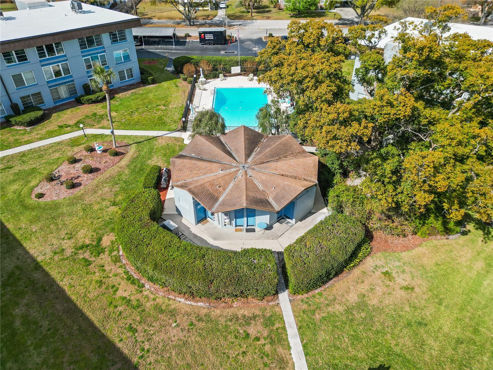 Image 33 of 45 For 333 Lake Howard Drive Nw 313a