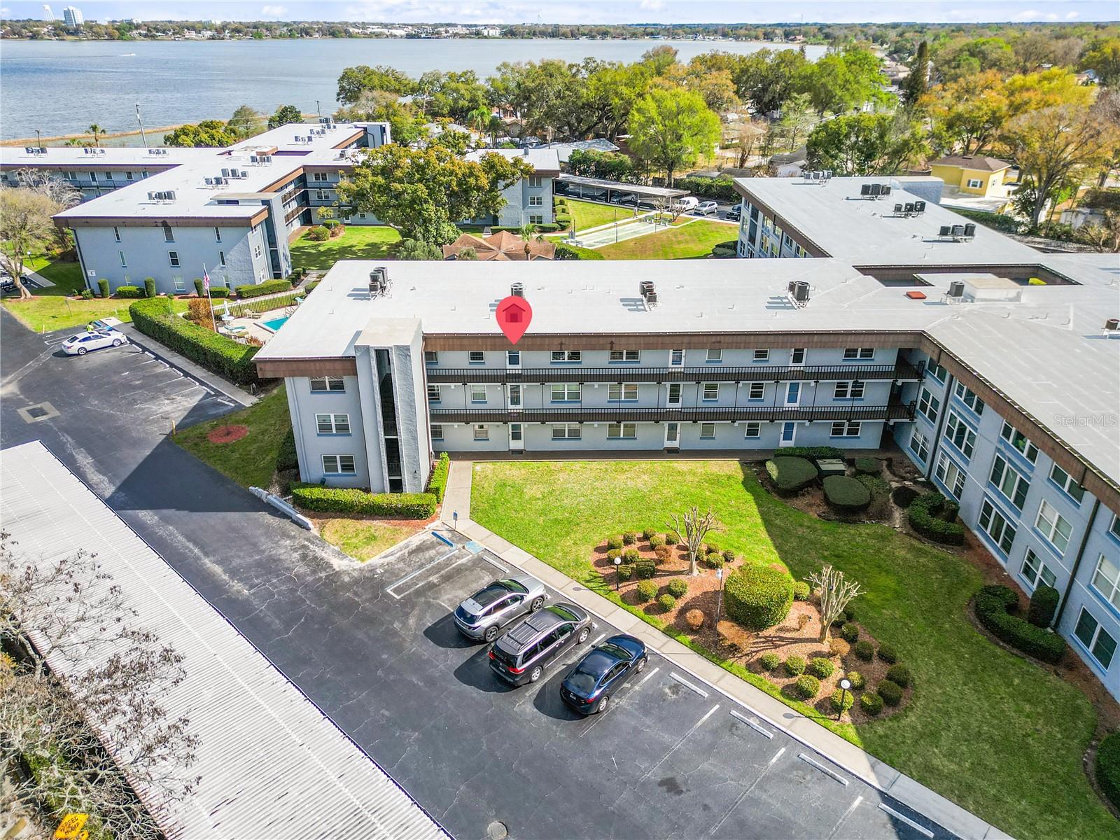 Image 37 of 45 For 333 Lake Howard Drive Nw 313a