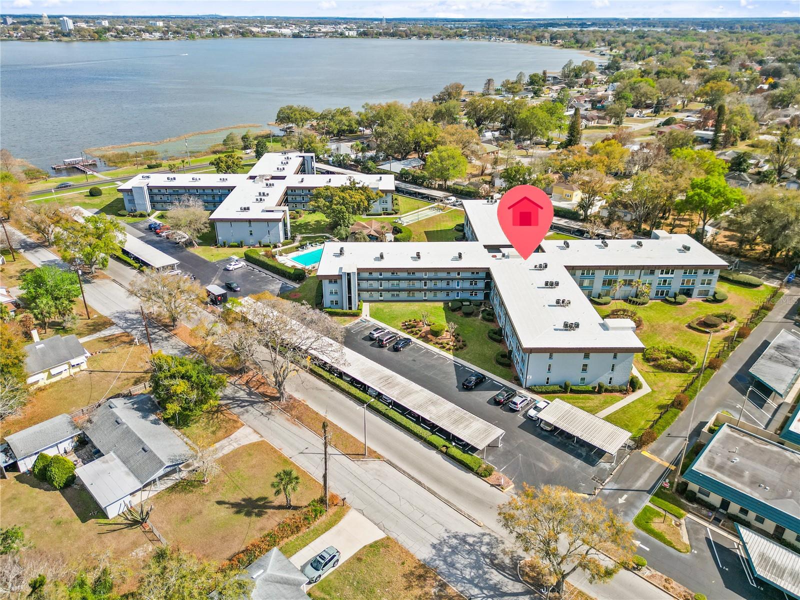 Image 38 of 45 For 333 Lake Howard Drive Nw 313a