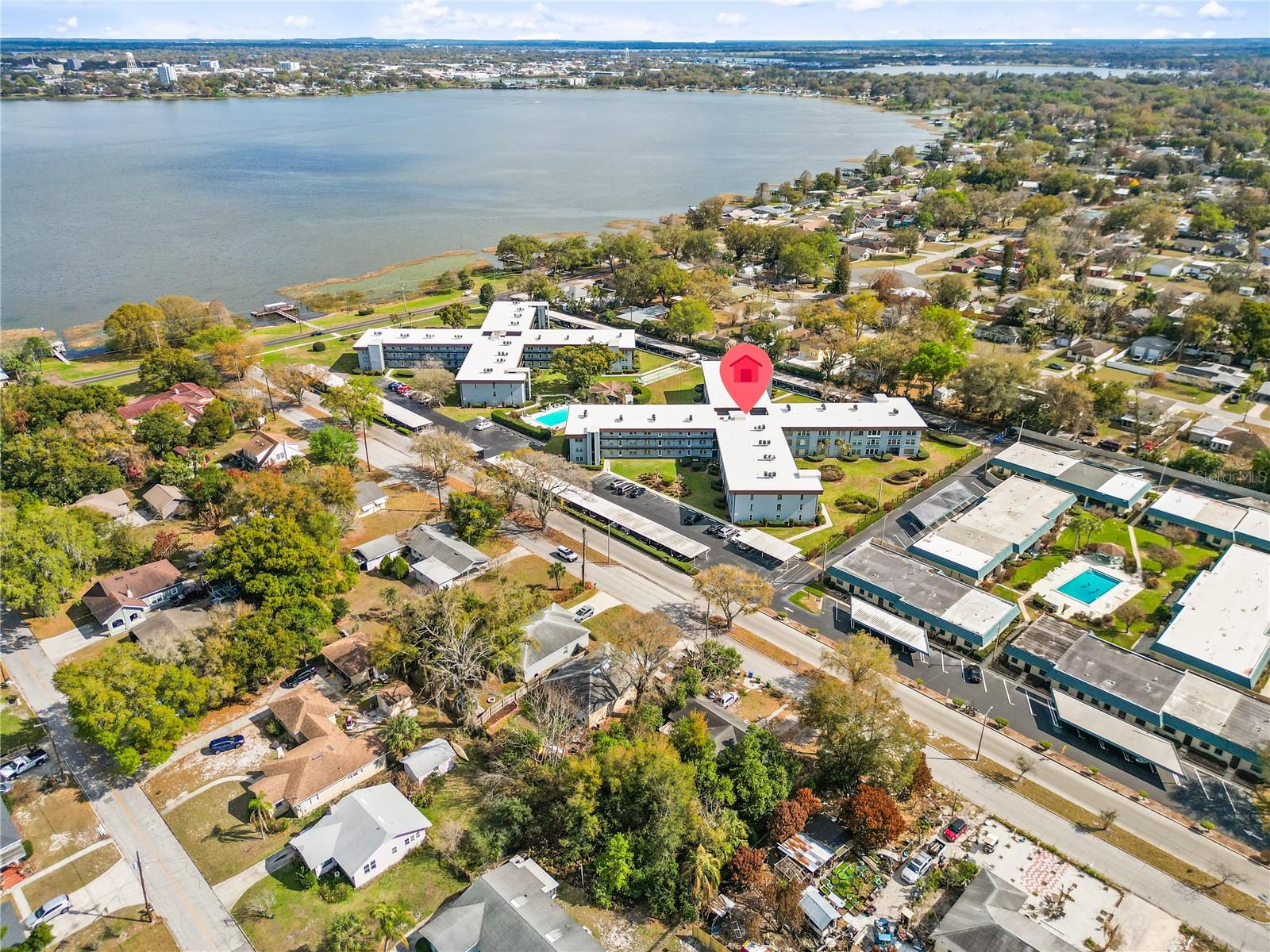 Image 39 of 45 For 333 Lake Howard Drive Nw 313a