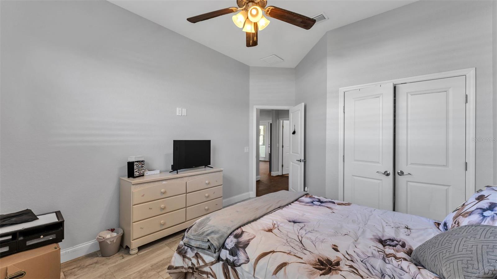 Image 24 of 50 For 7017 Highlands Creek Avenue