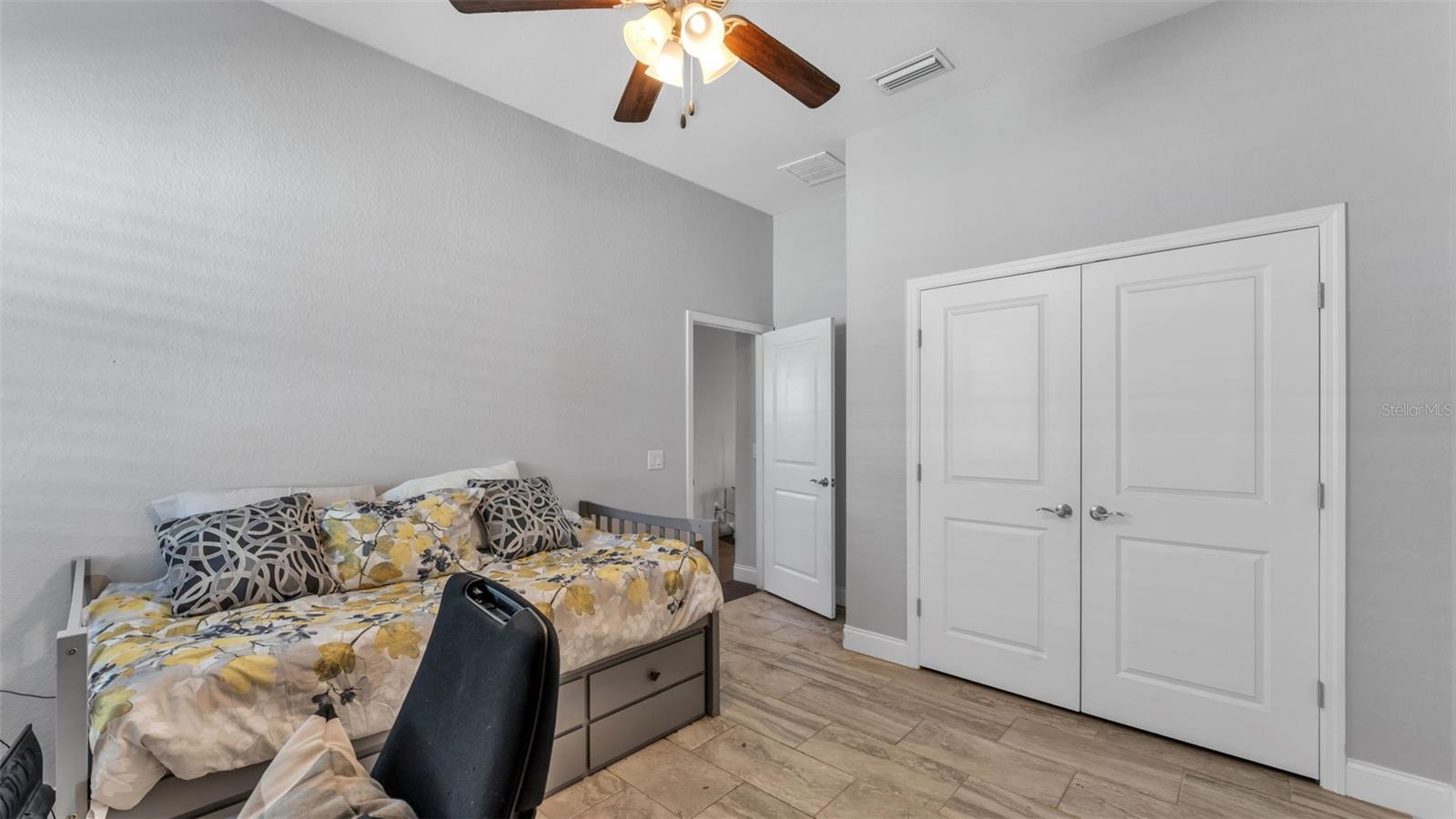 Image 29 of 50 For 7017 Highlands Creek Avenue