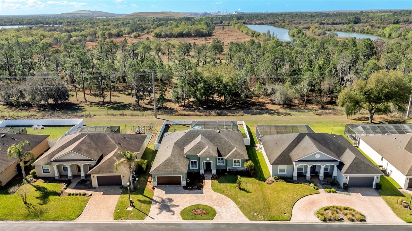 Image 46 of 50 For 7017 Highlands Creek Avenue