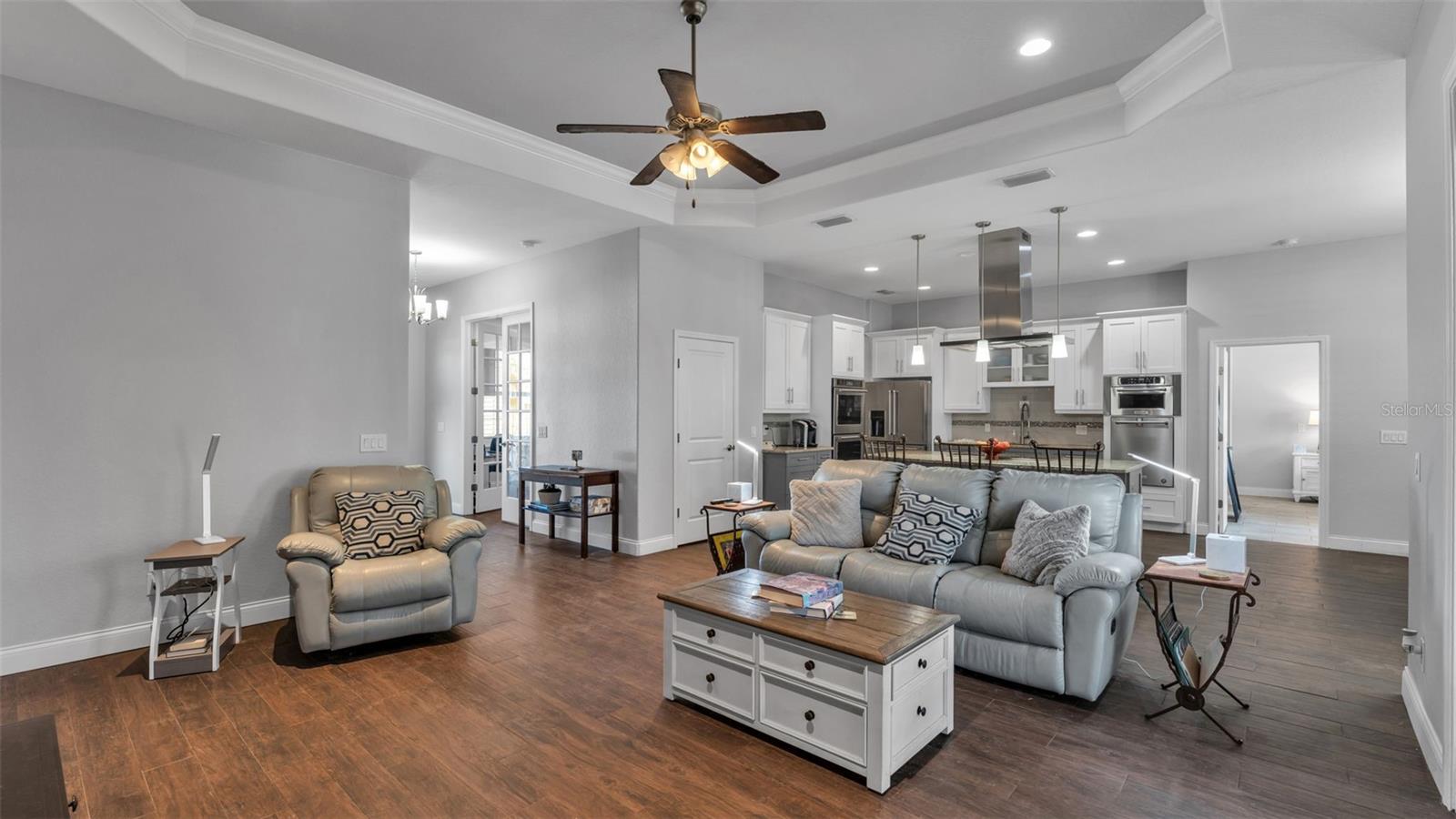 Image 6 of 50 For 7017 Highlands Creek Avenue