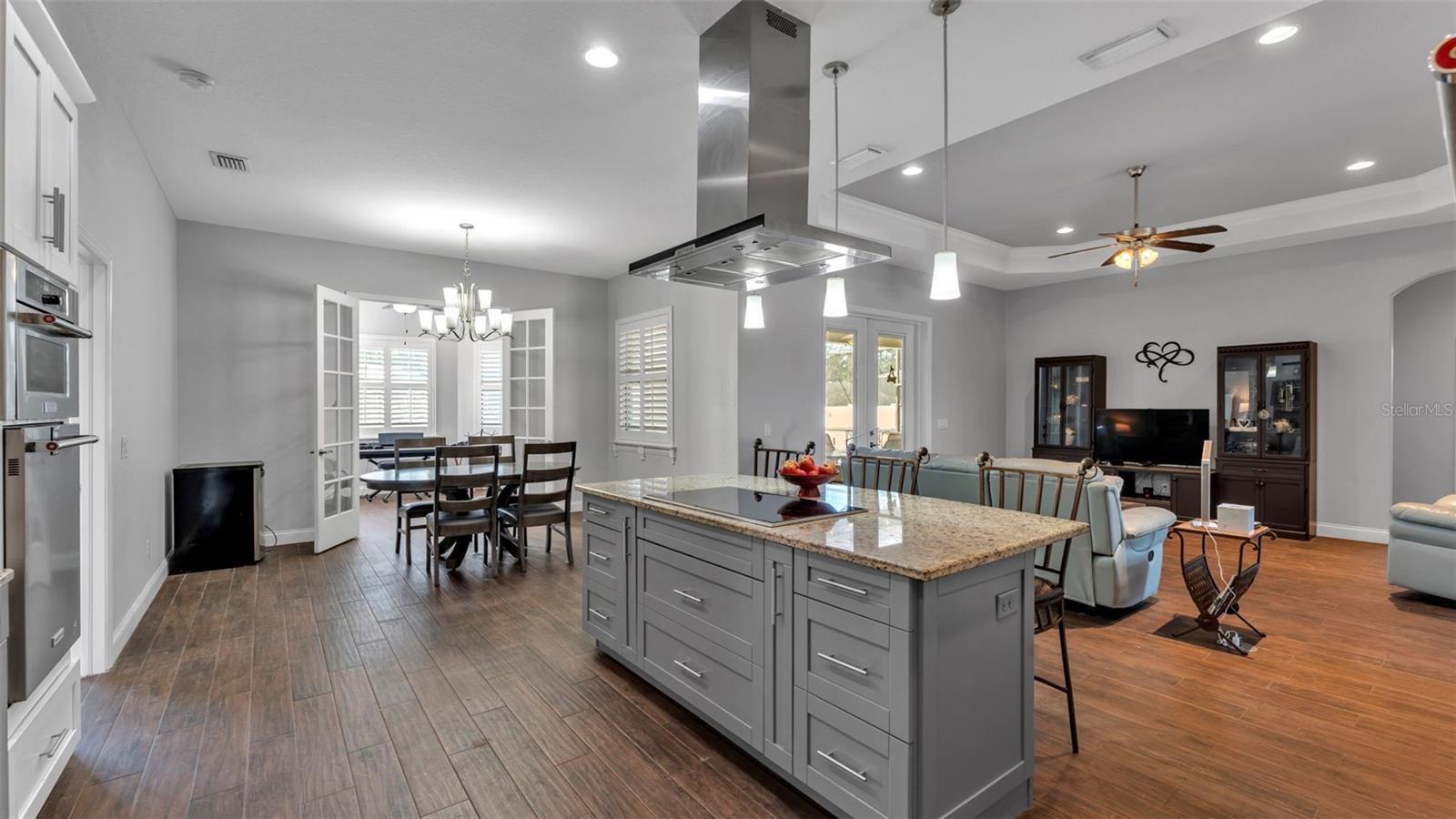 Image 9 of 50 For 7017 Highlands Creek Avenue