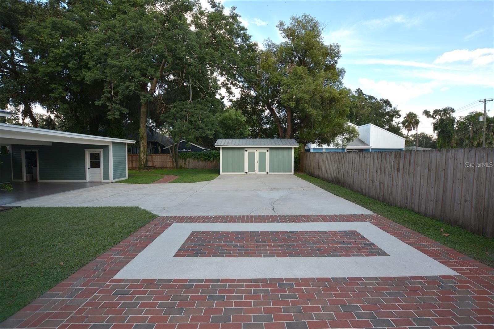 Image 15 of 82 For 705 Church Street