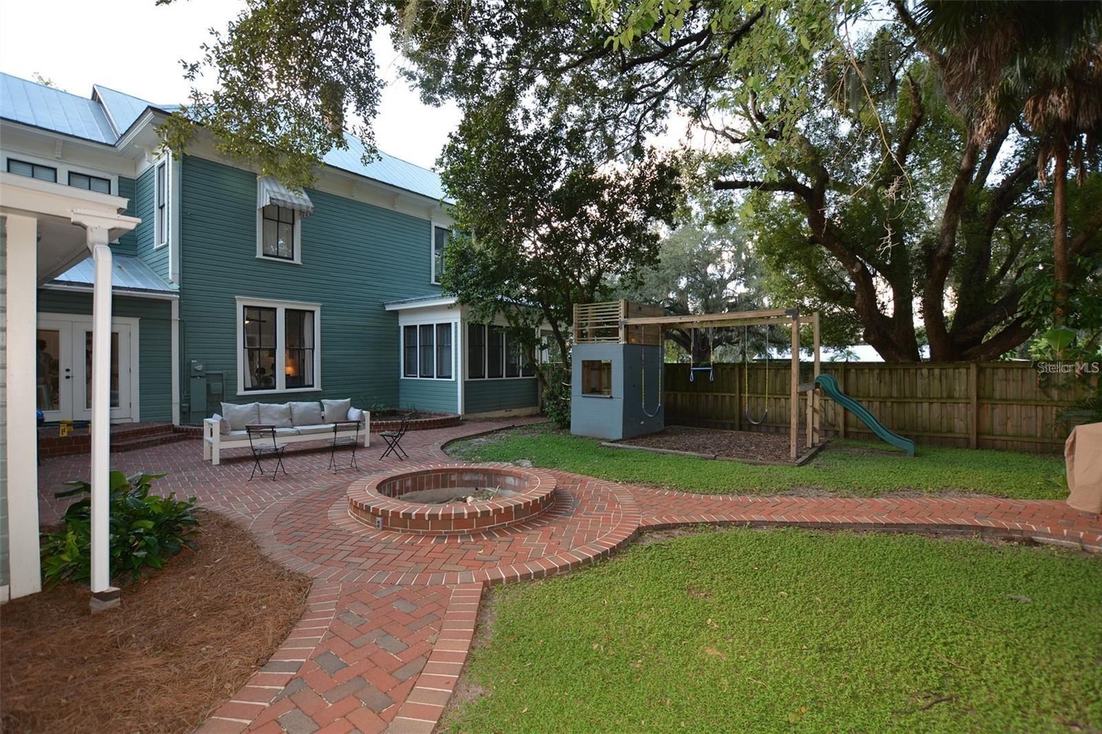 Image 26 of 82 For 705 Church Street