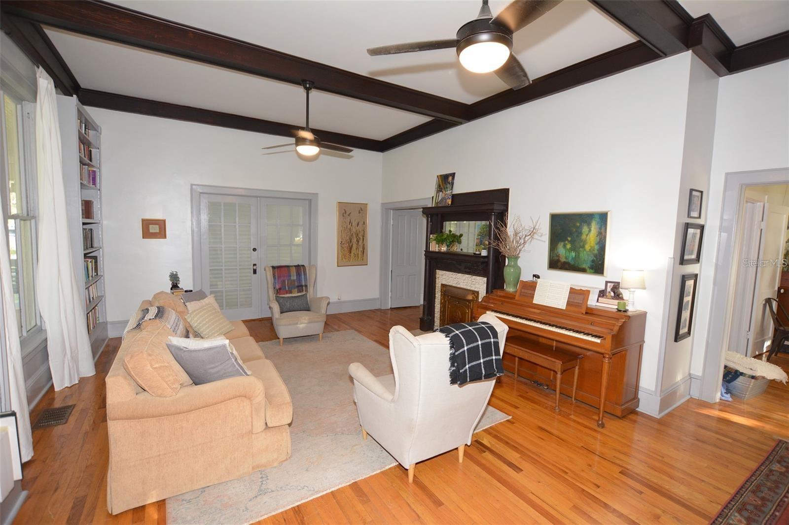 Image 33 of 82 For 705 Church Street