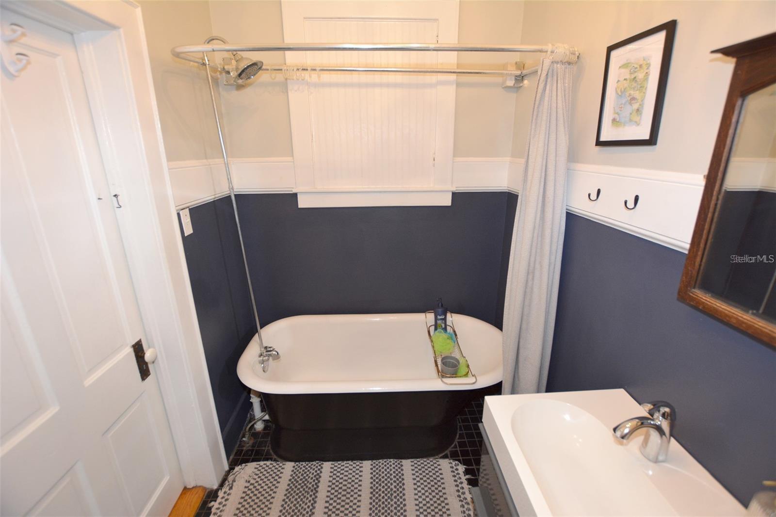 Image 47 of 82 For 705 Church Street