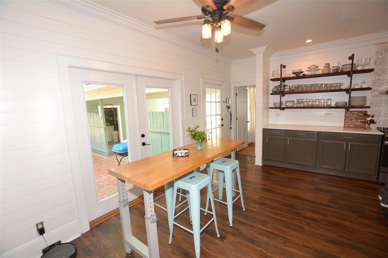 Image 49 of 82 For 705 Church Street