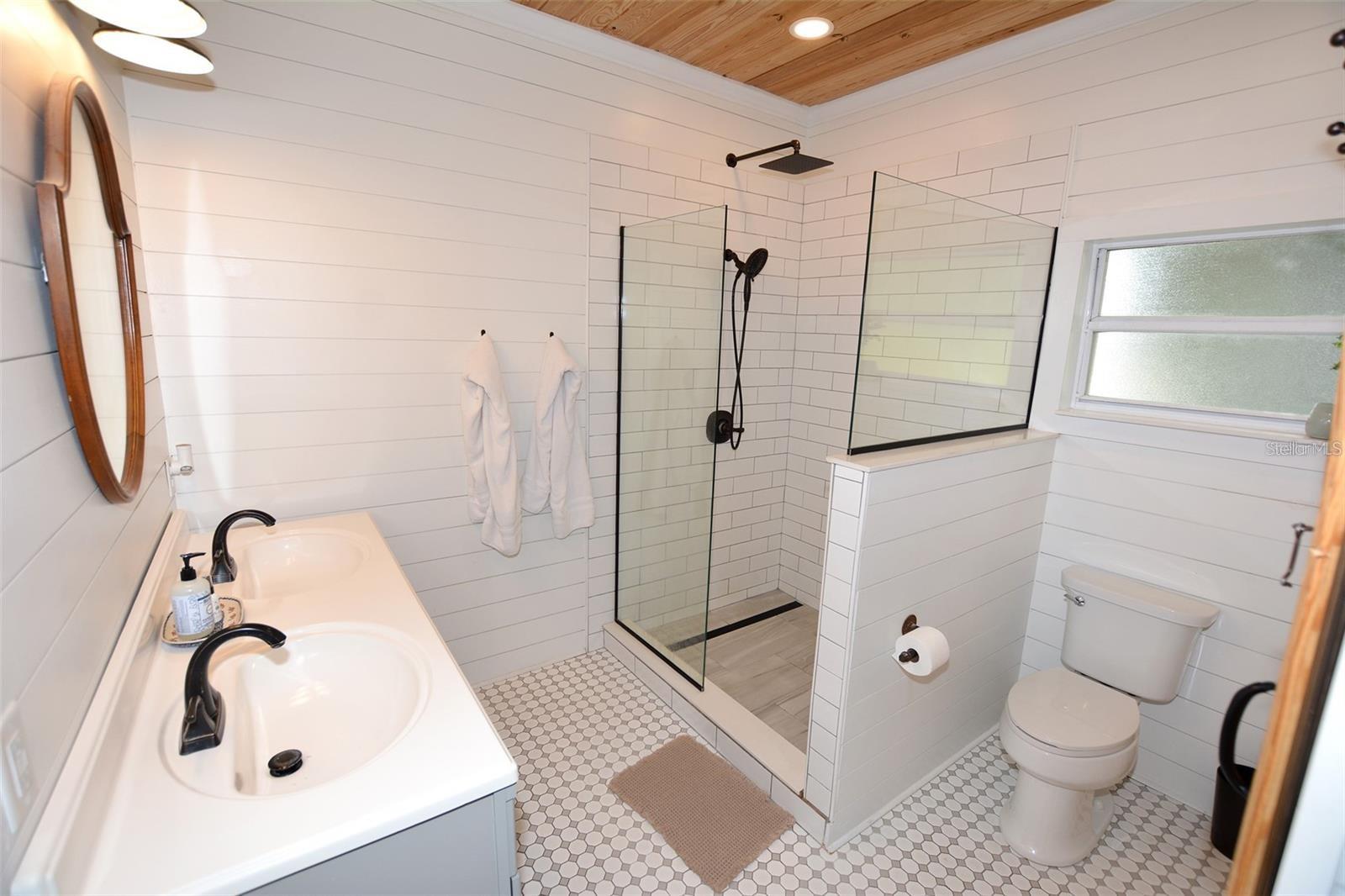 Image 60 of 82 For 705 Church Street