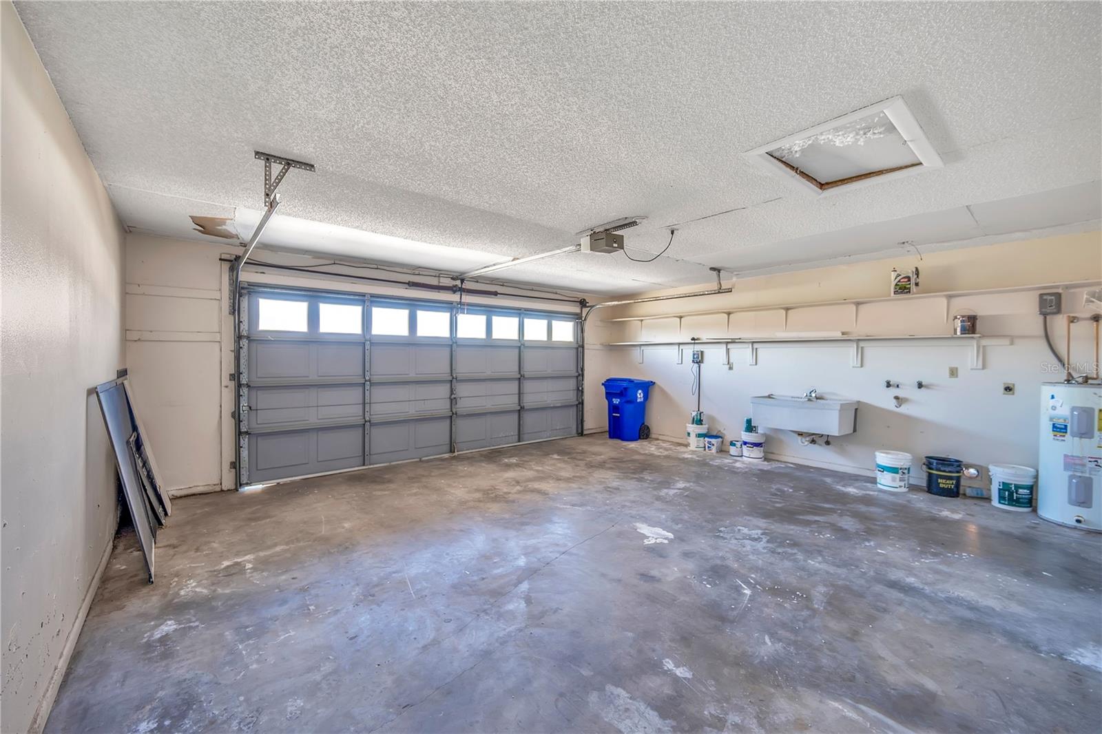 Image 29 of 36 For 661 Lake Carolyn Circle