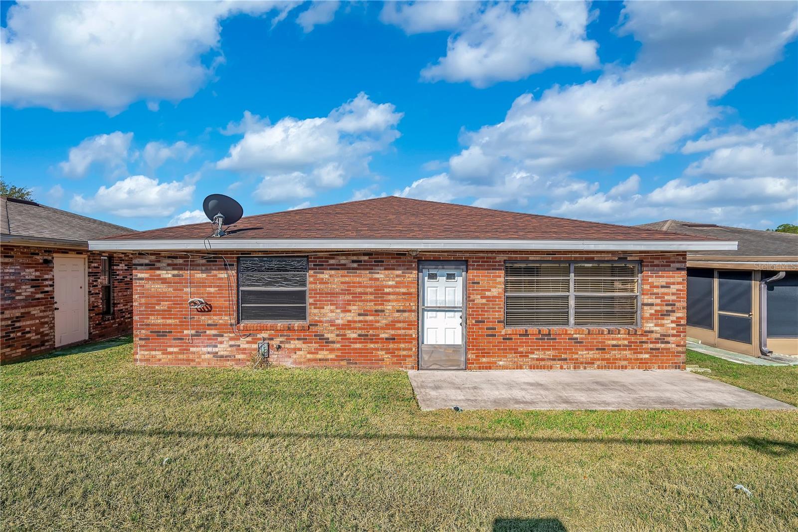 Image 3 of 36 For 661 Lake Carolyn Circle