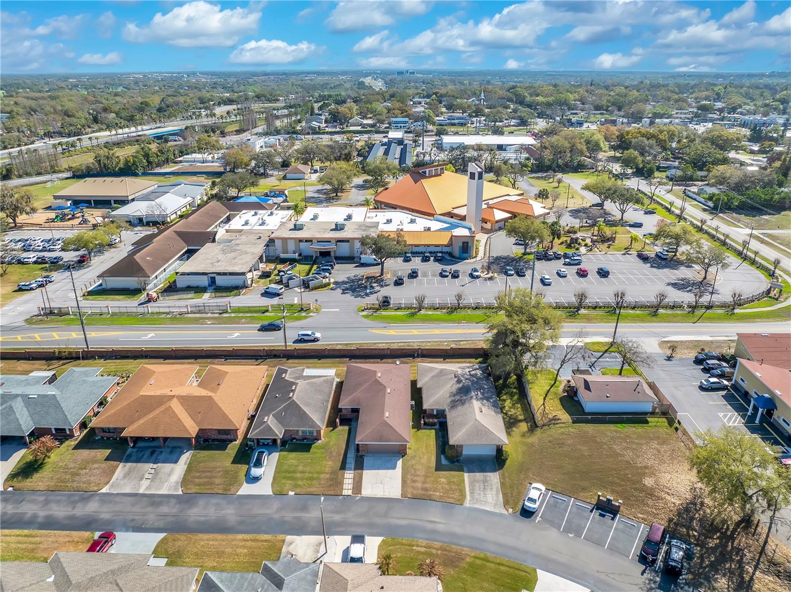 Image 33 of 36 For 661 Lake Carolyn Circle