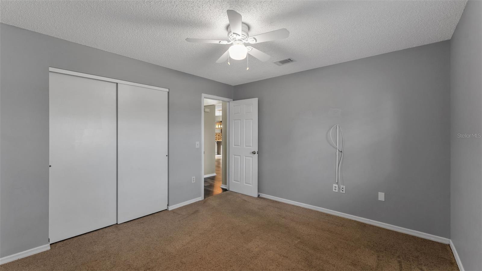 Image 30 of 46 For 4036 Hollyhead Circle S