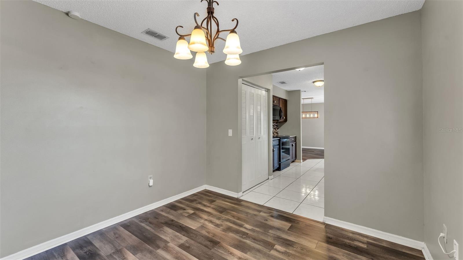 Image 45 of 46 For 4036 Hollyhead Circle S