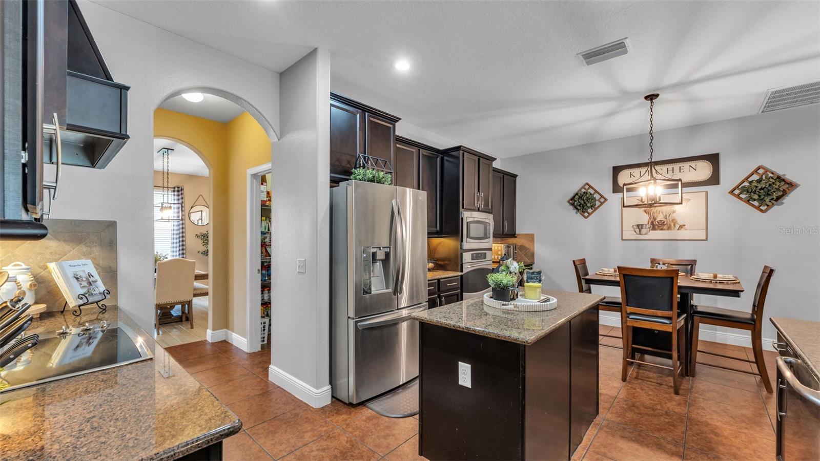 Image 17 of 36 For 4105 Berkshire Loop