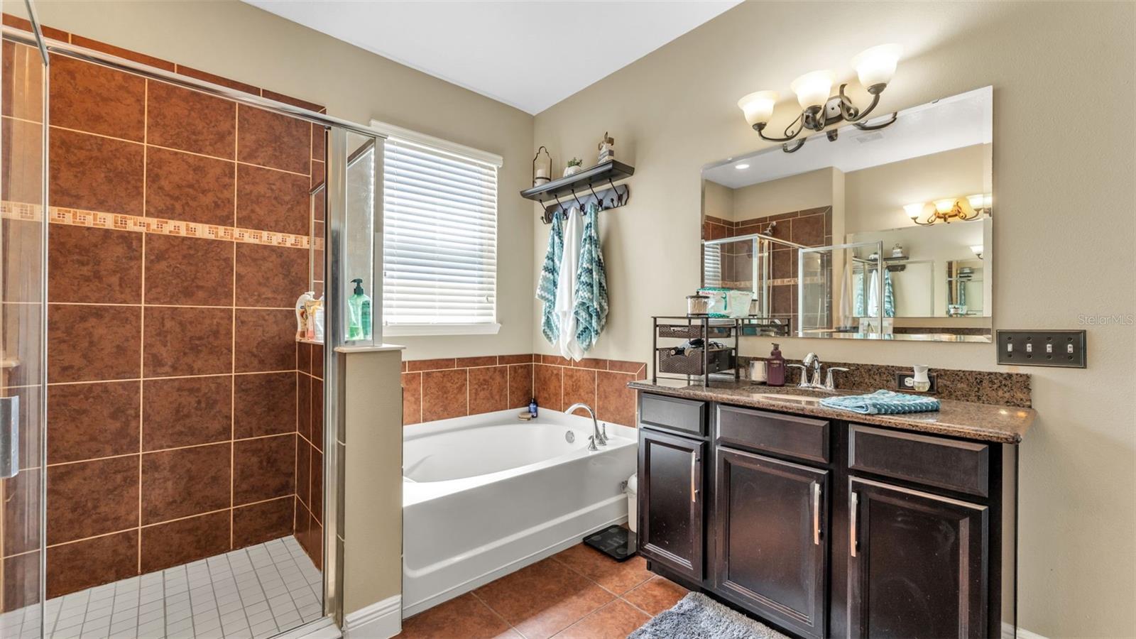 Image 25 of 36 For 4105 Berkshire Loop