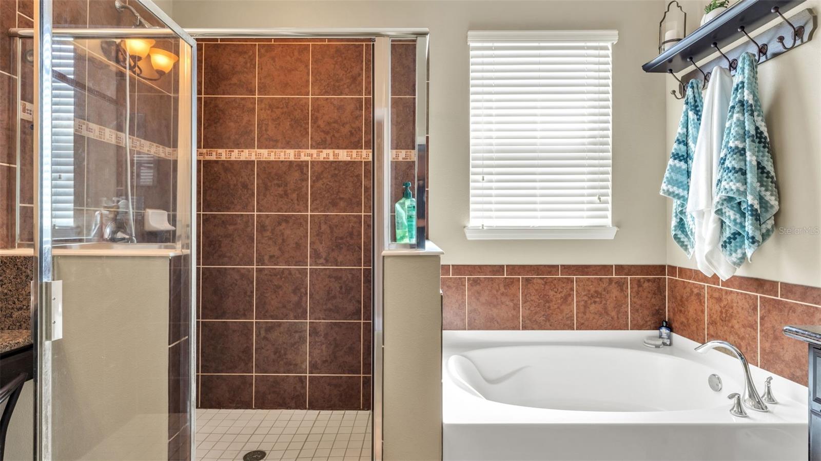 Image 27 of 36 For 4105 Berkshire Loop