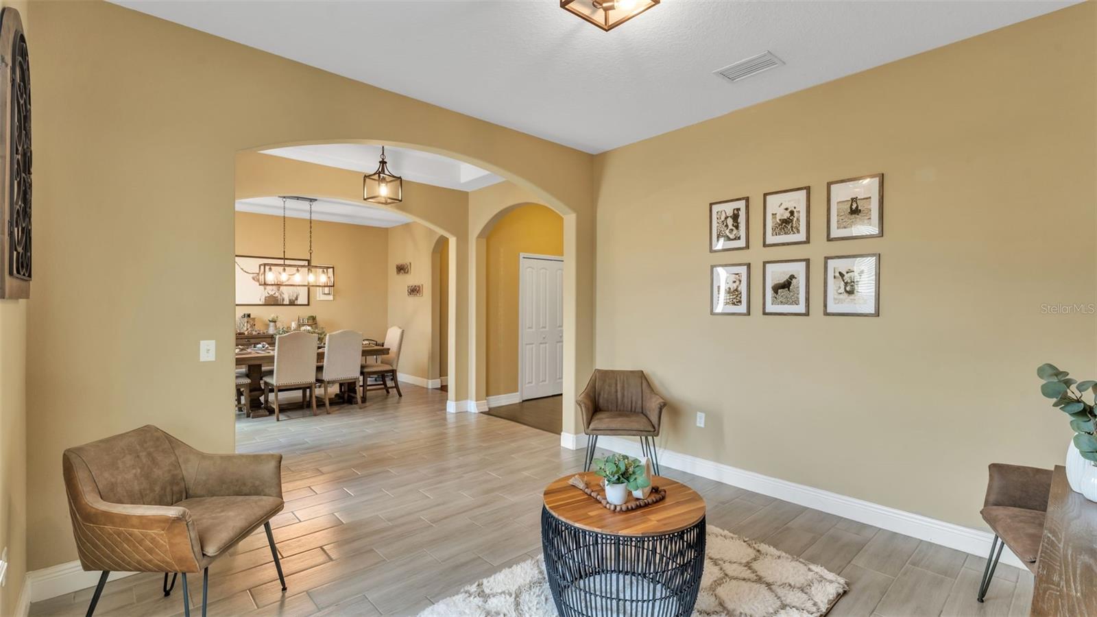 Image 3 of 36 For 4105 Berkshire Loop