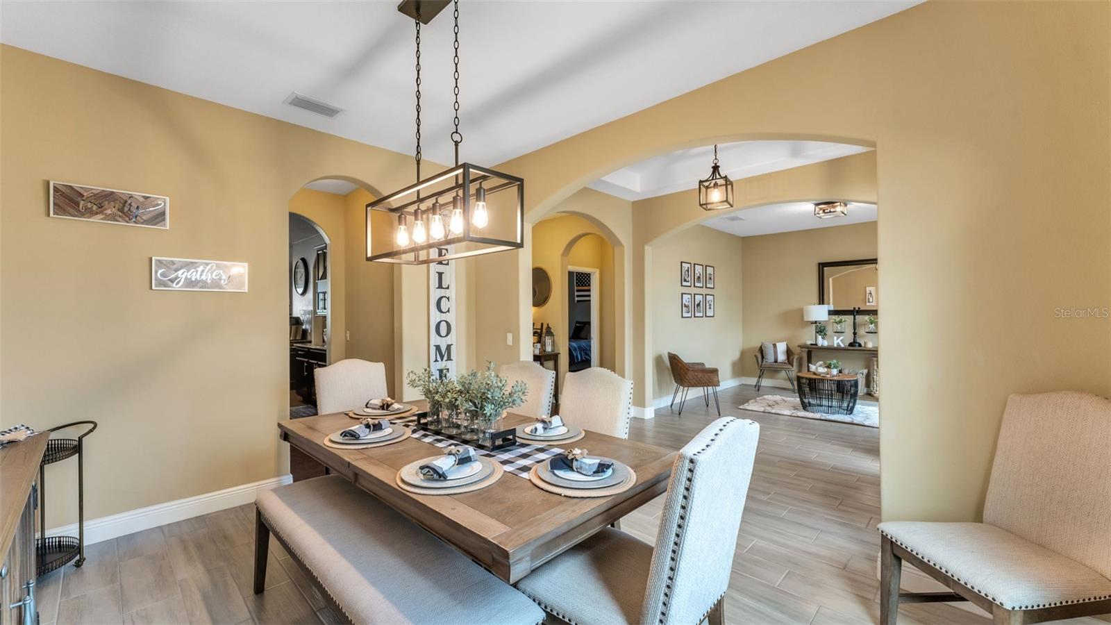 Image 7 of 36 For 4105 Berkshire Loop