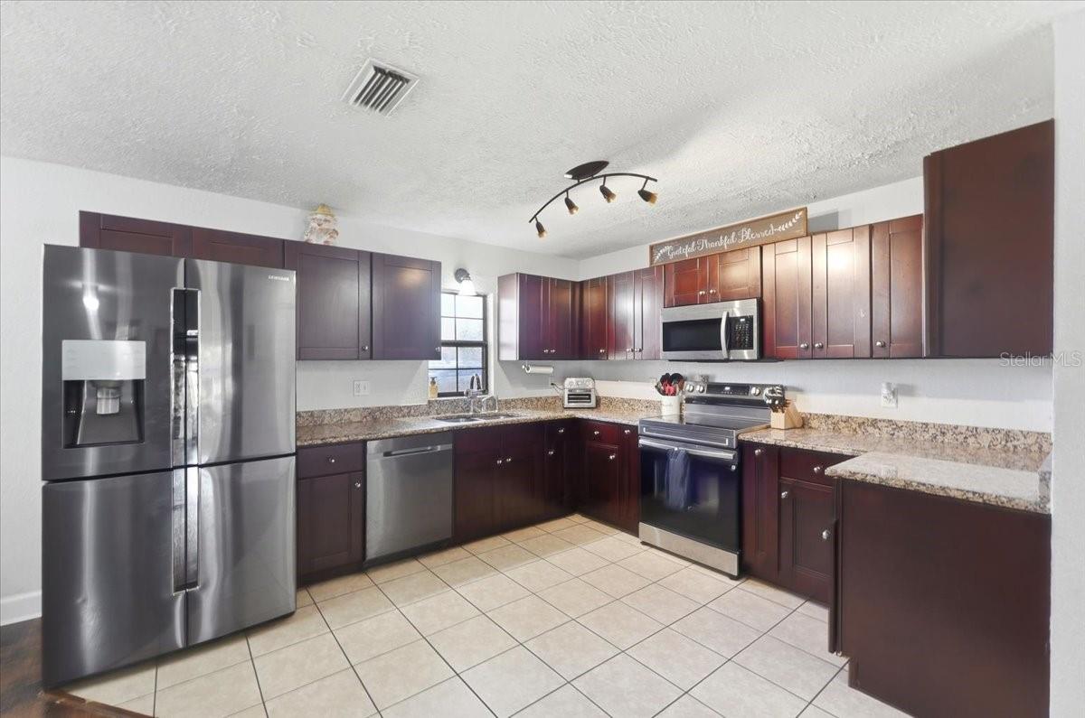 Image 10 of 34 For 901 Trapnell Road