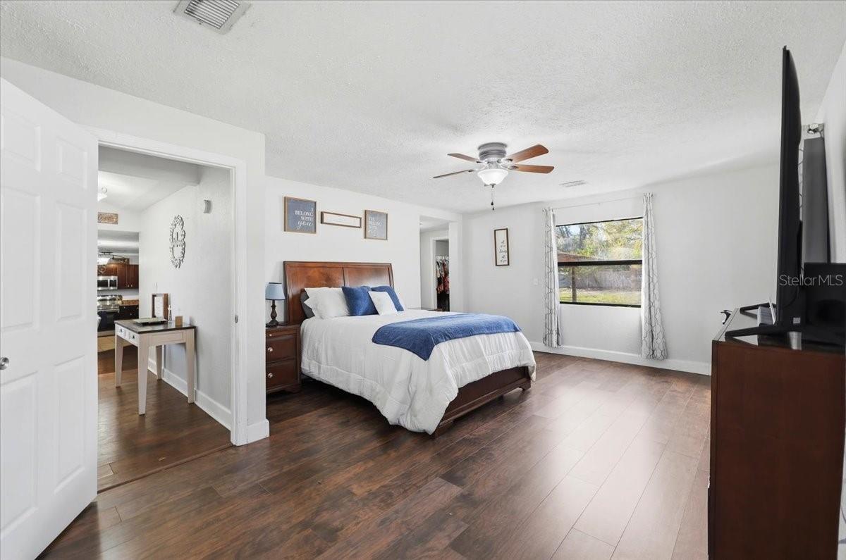 Image 12 of 34 For 901 Trapnell Road