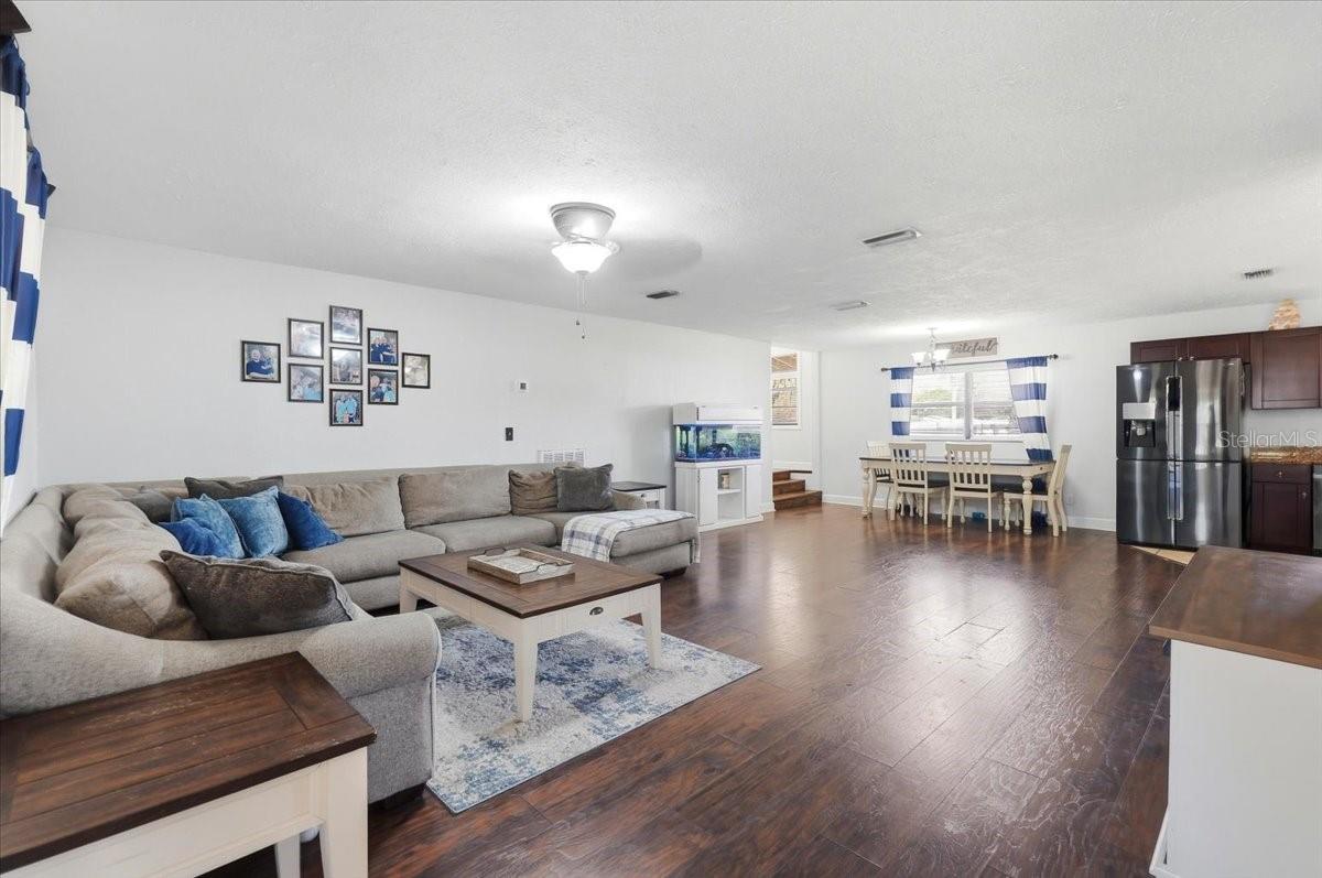 Image 9 of 34 For 901 Trapnell Road