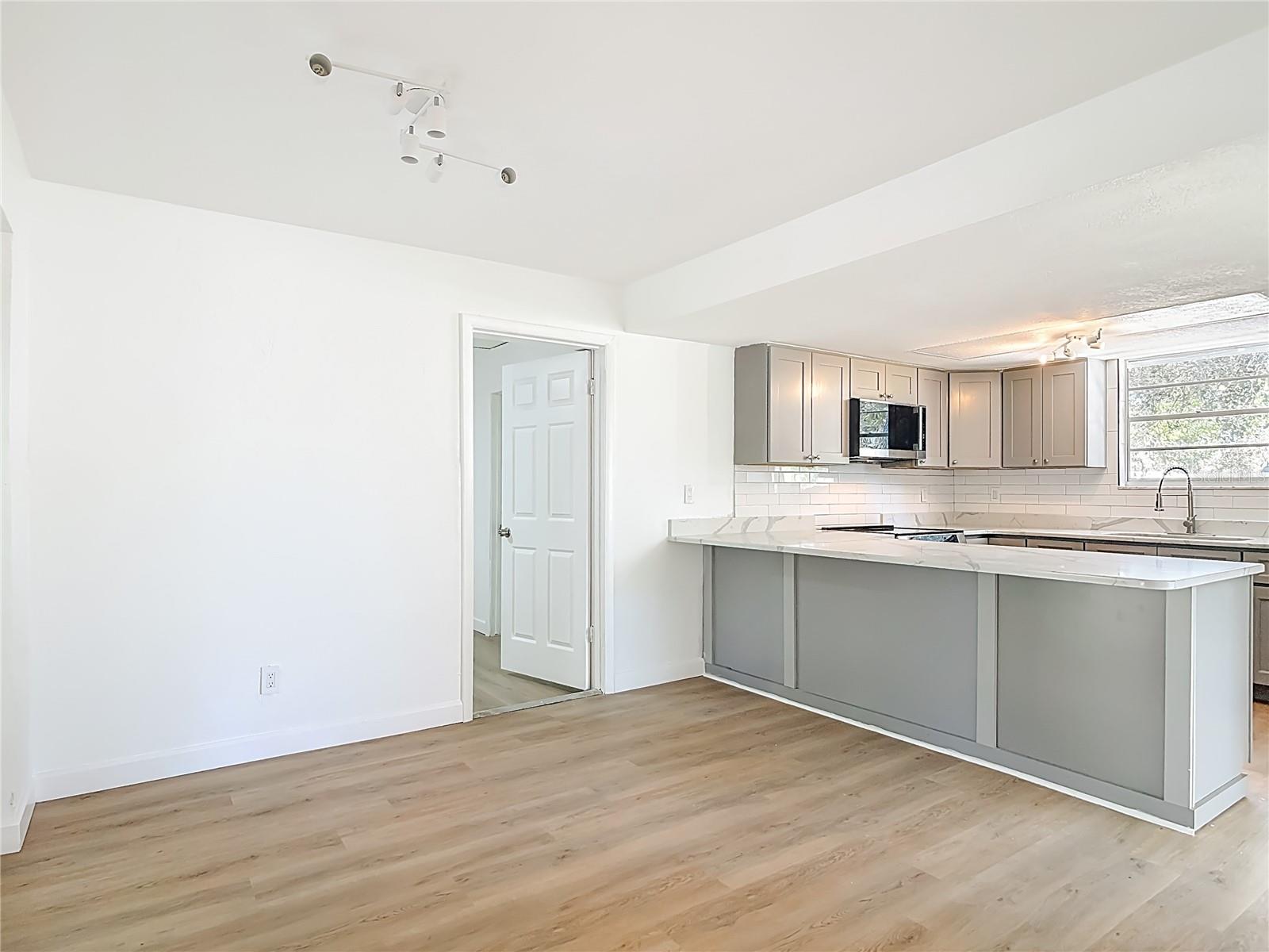 Image 15 of 47 For 2280 Green Street