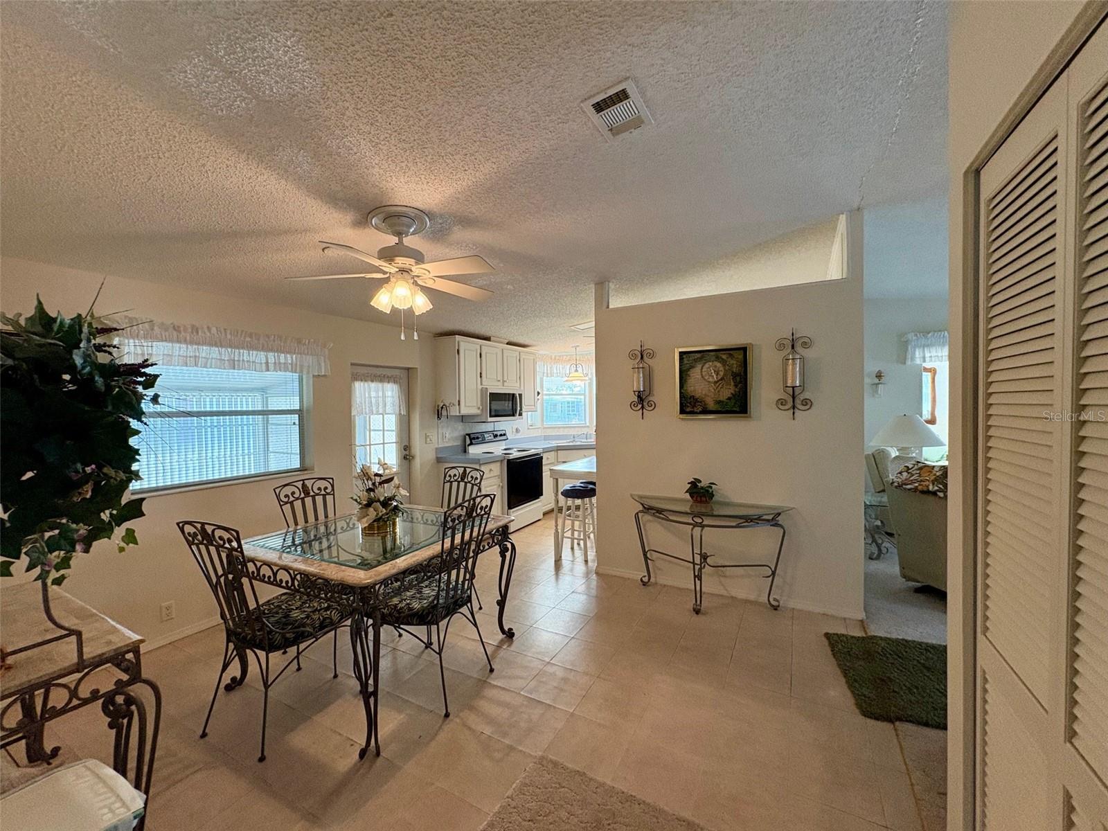 Image 11 of 36 For 6133 Grand Oaks Drive Se